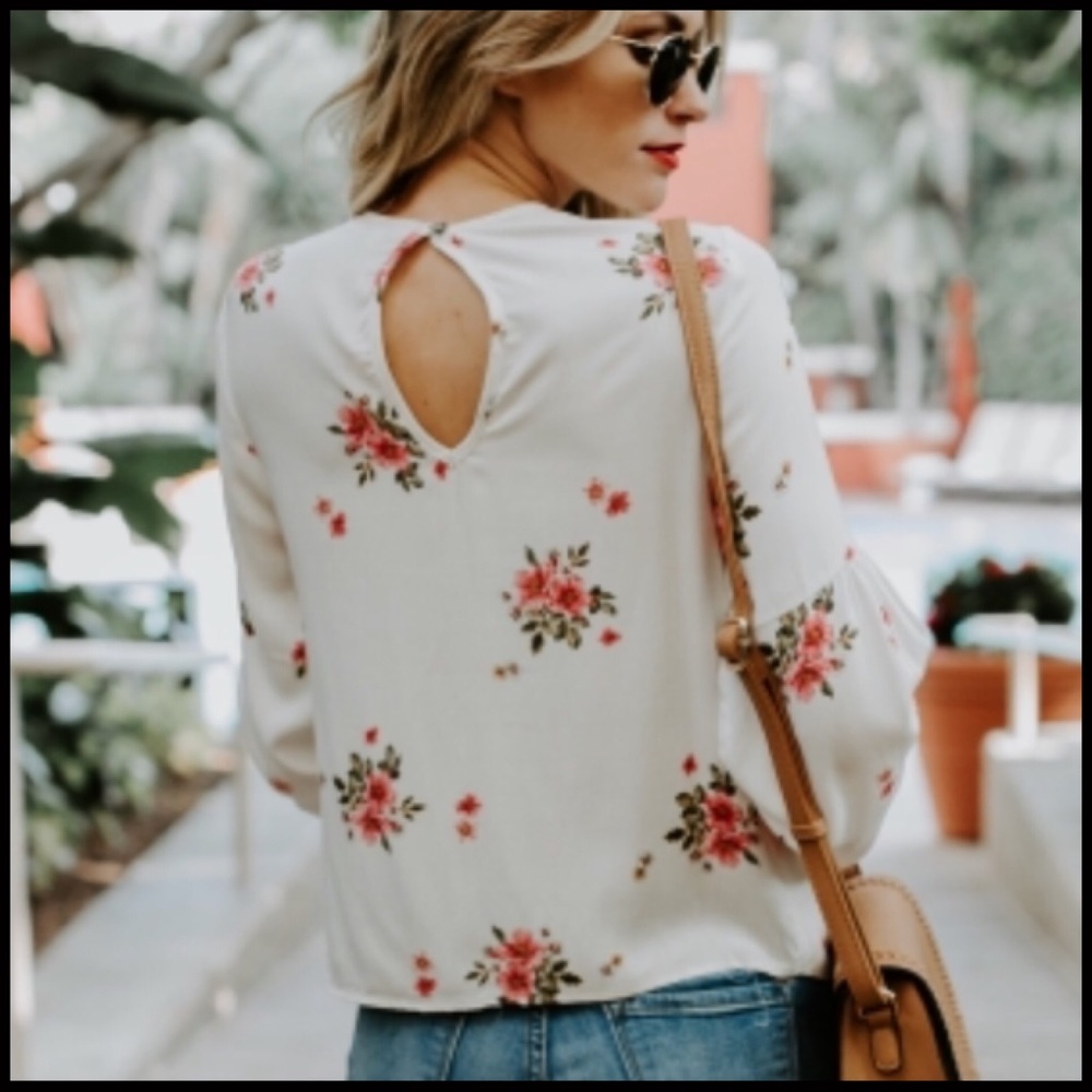 Floral Flare Sleeve Top - Picture 6 of 7